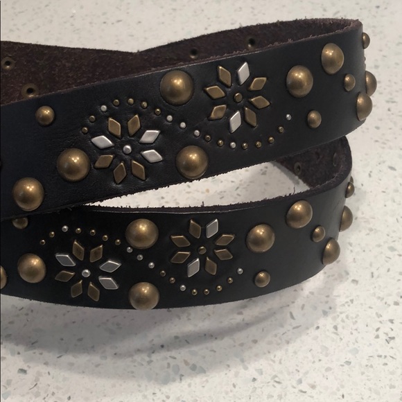 Lucky Brand Accessories - EUC Lucky Brand studded women's belt